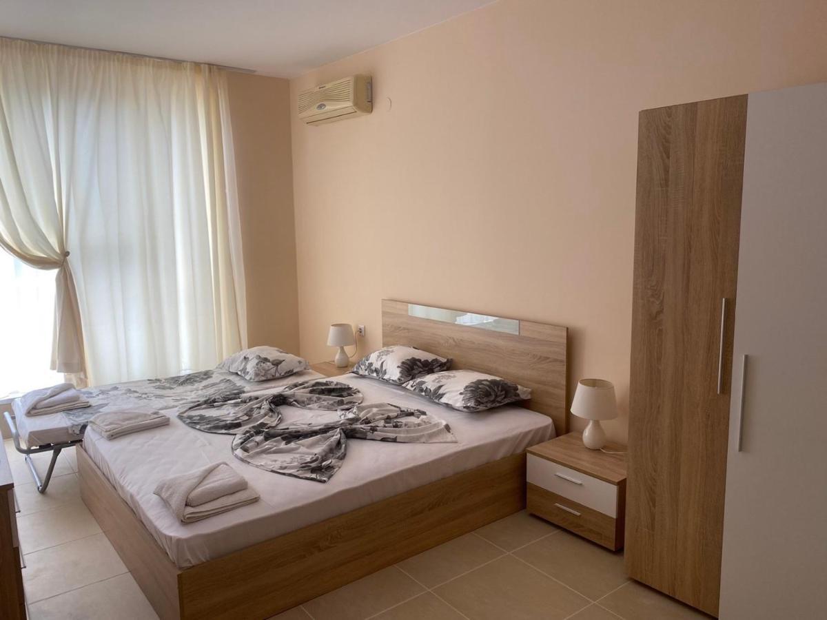 Golden Sea View Apartments 1 Поморіє Екстер'єр фото