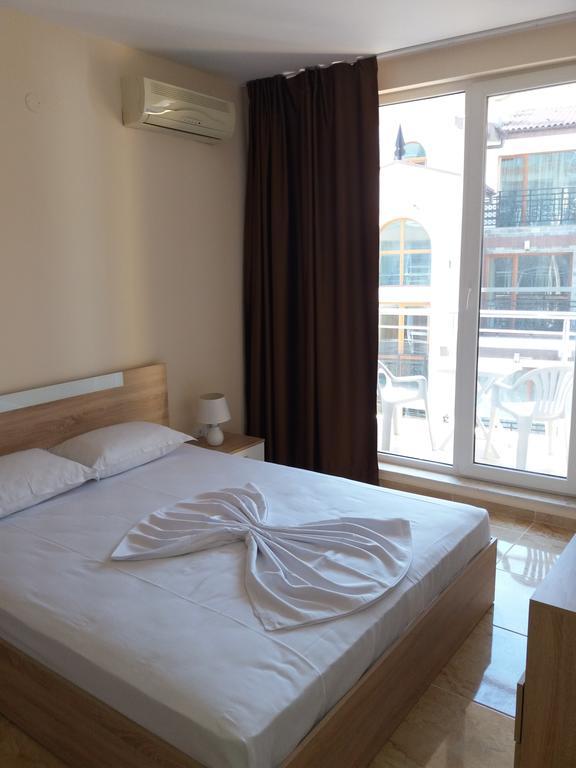 Golden Sea View Apartments 1 Поморіє Екстер'єр фото