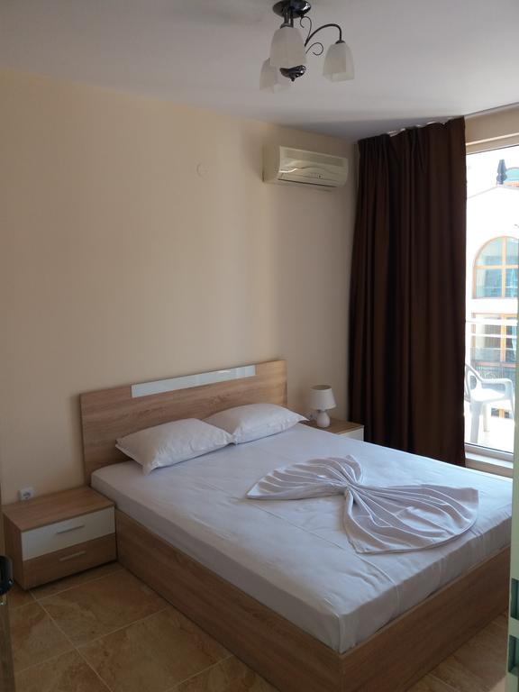 Golden Sea View Apartments 1 Поморіє Екстер'єр фото