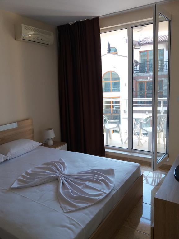 Golden Sea View Apartments 1 Поморіє Екстер'єр фото